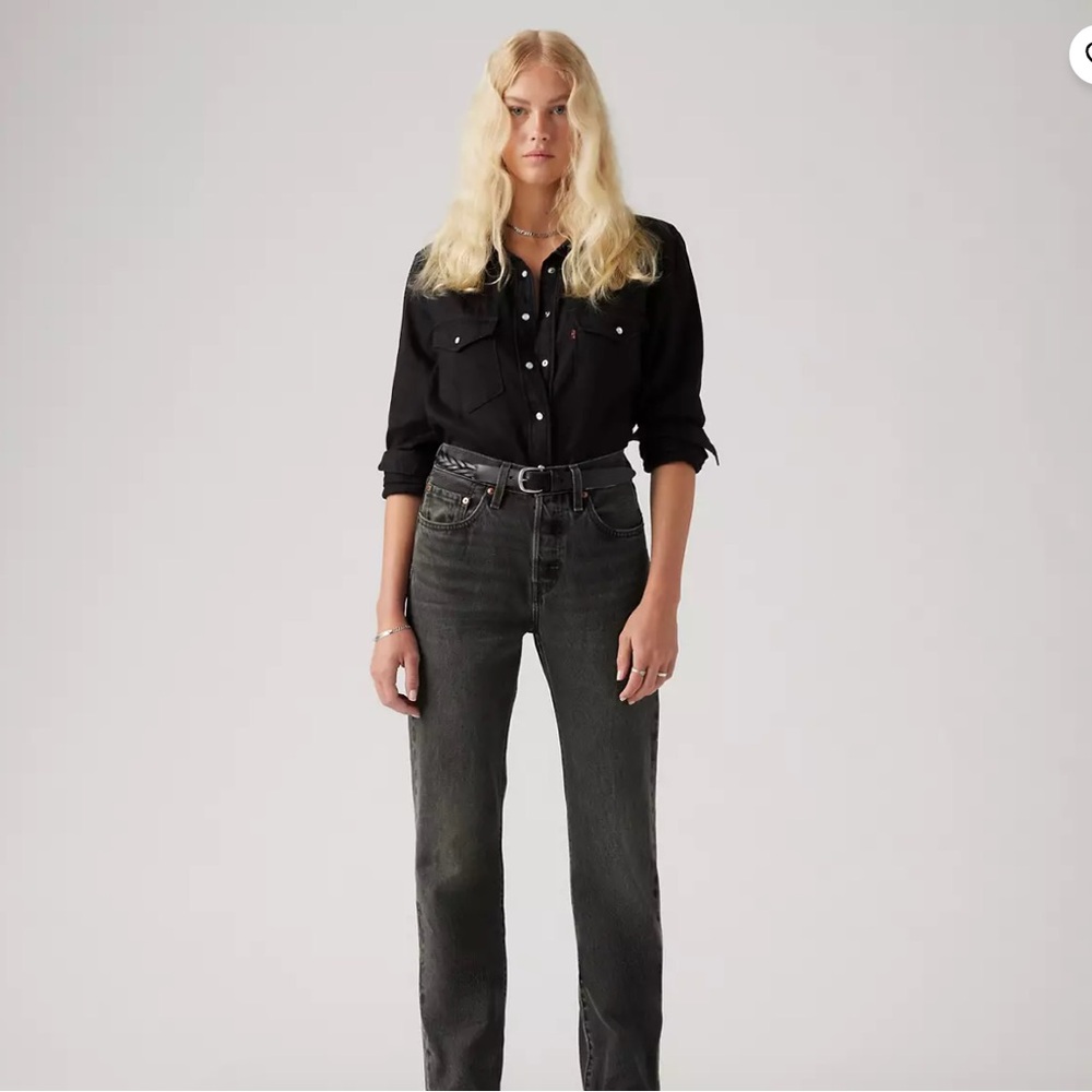 Levi's 501 Straight Leg Jeans - Picture 2 of 8
